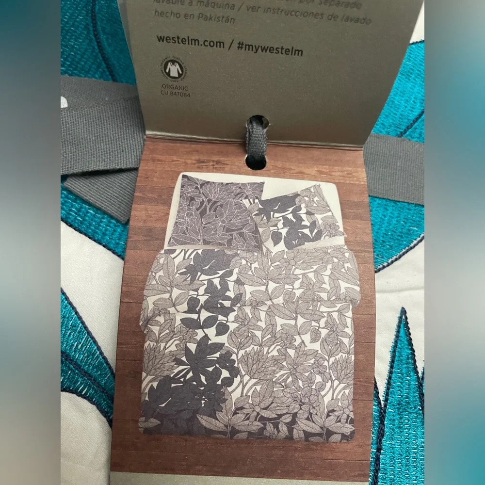 NWT West Elm Teal and White Botanical F/Queen Duvet Cover 2 Standard Sham Rare